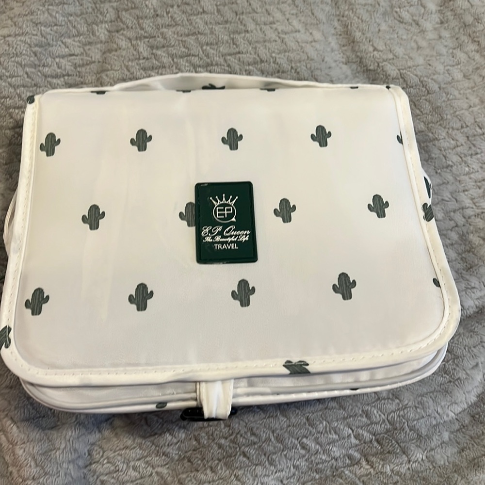 Cactus travel bag storage